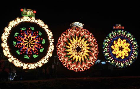 Giant Lantern Festival 2016 Ligligang Parul .